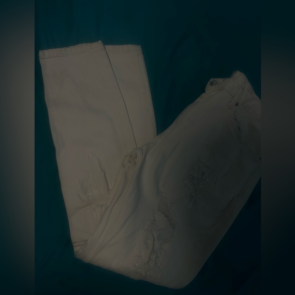 Stylish white Distressed Jeans